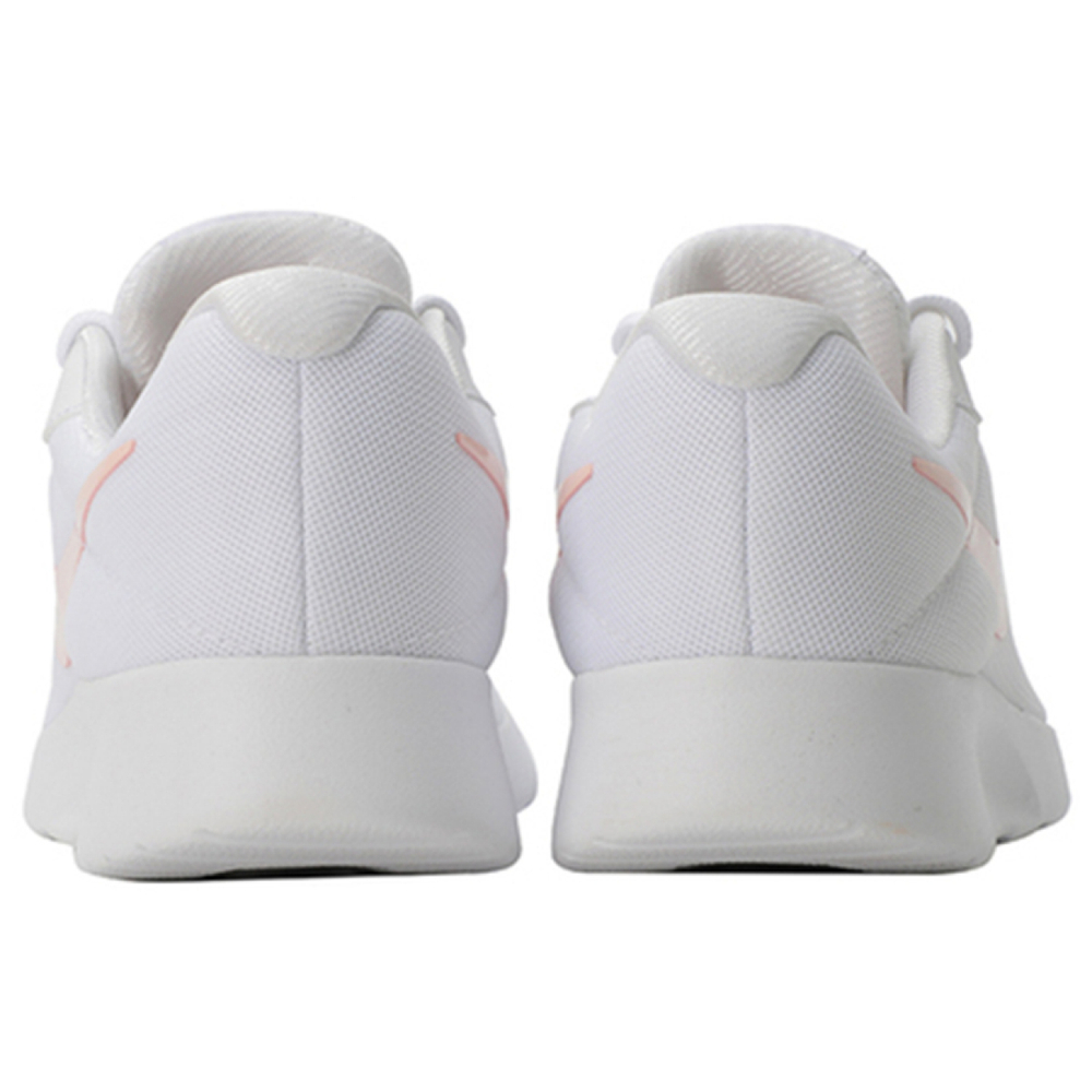 Nike Tanjun