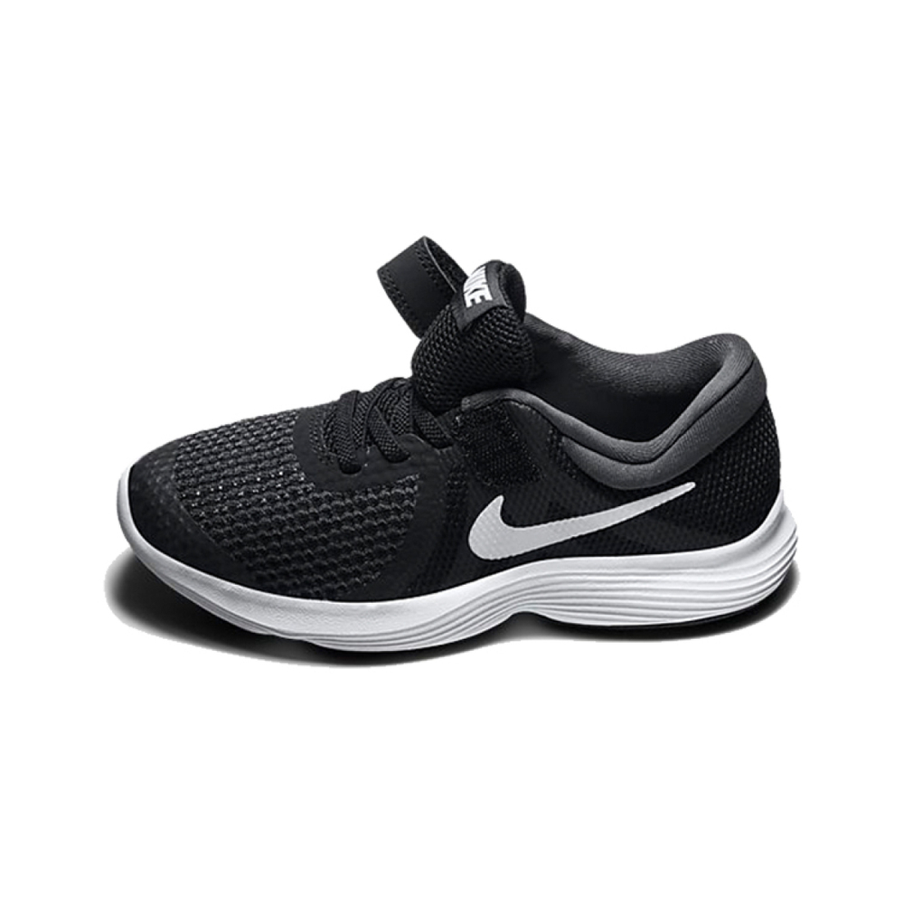 Nike REVOLUTION 4