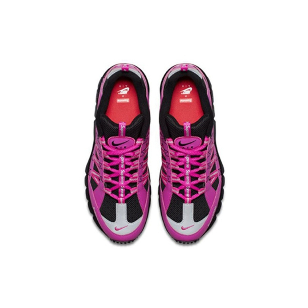 Supreme Nike Air Humara 17