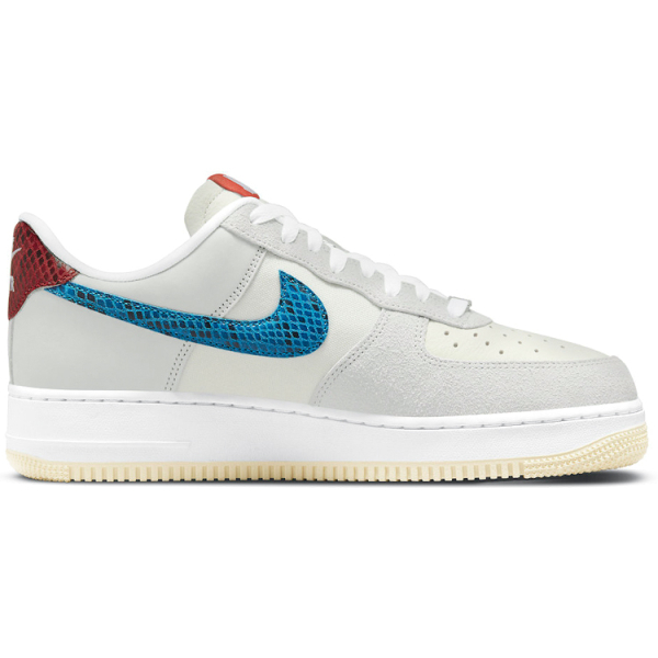 UNDEFEATED x Nike Air Force 1 SP "5 On It"