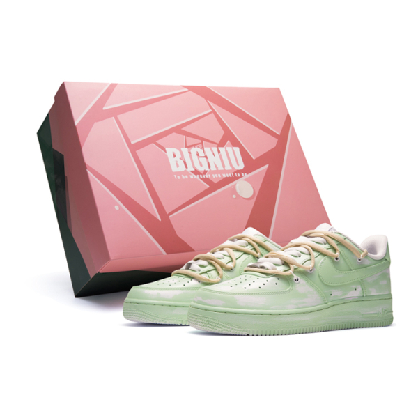 【 】 Nike Air Force 1