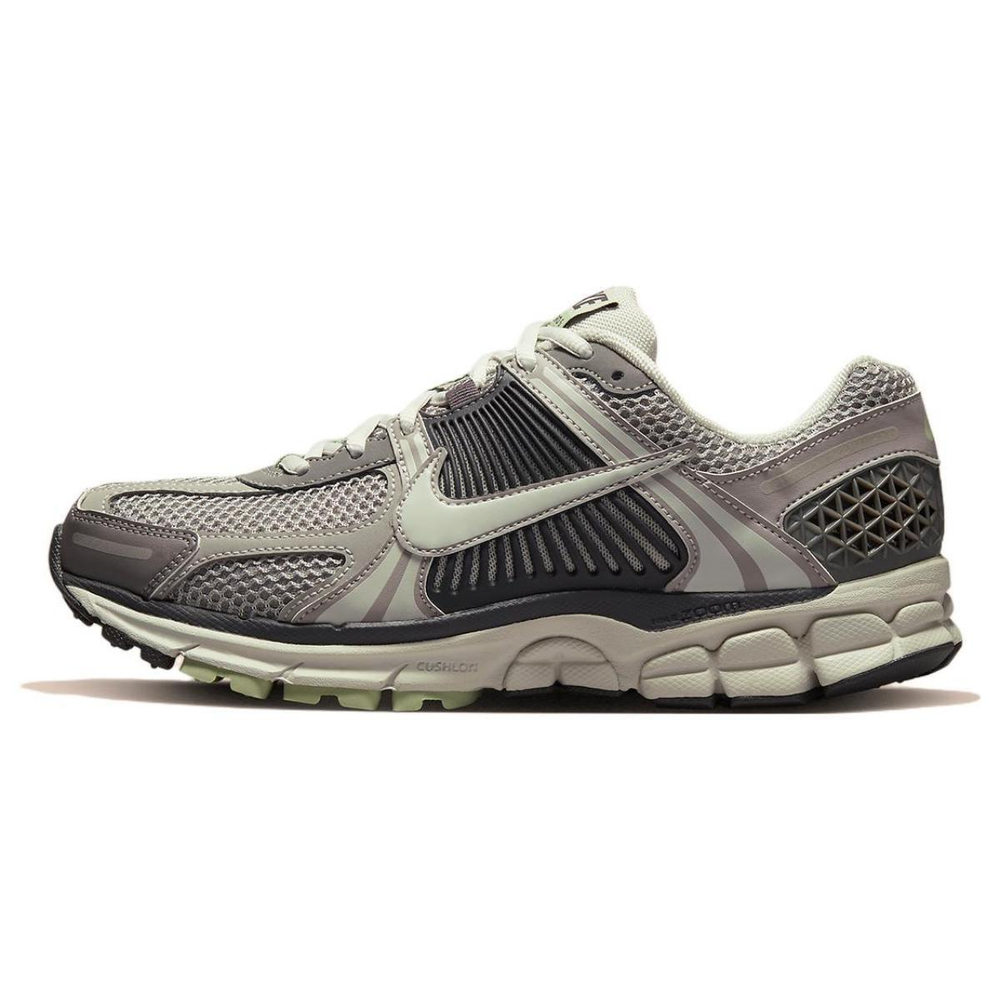 Nike Air Zoom Vomero 5