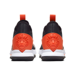 Nike Witness 4
