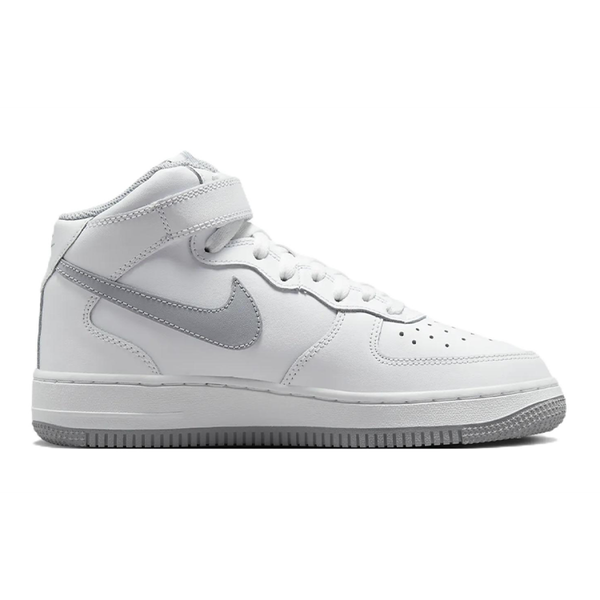 Nike Air Force 1 LE