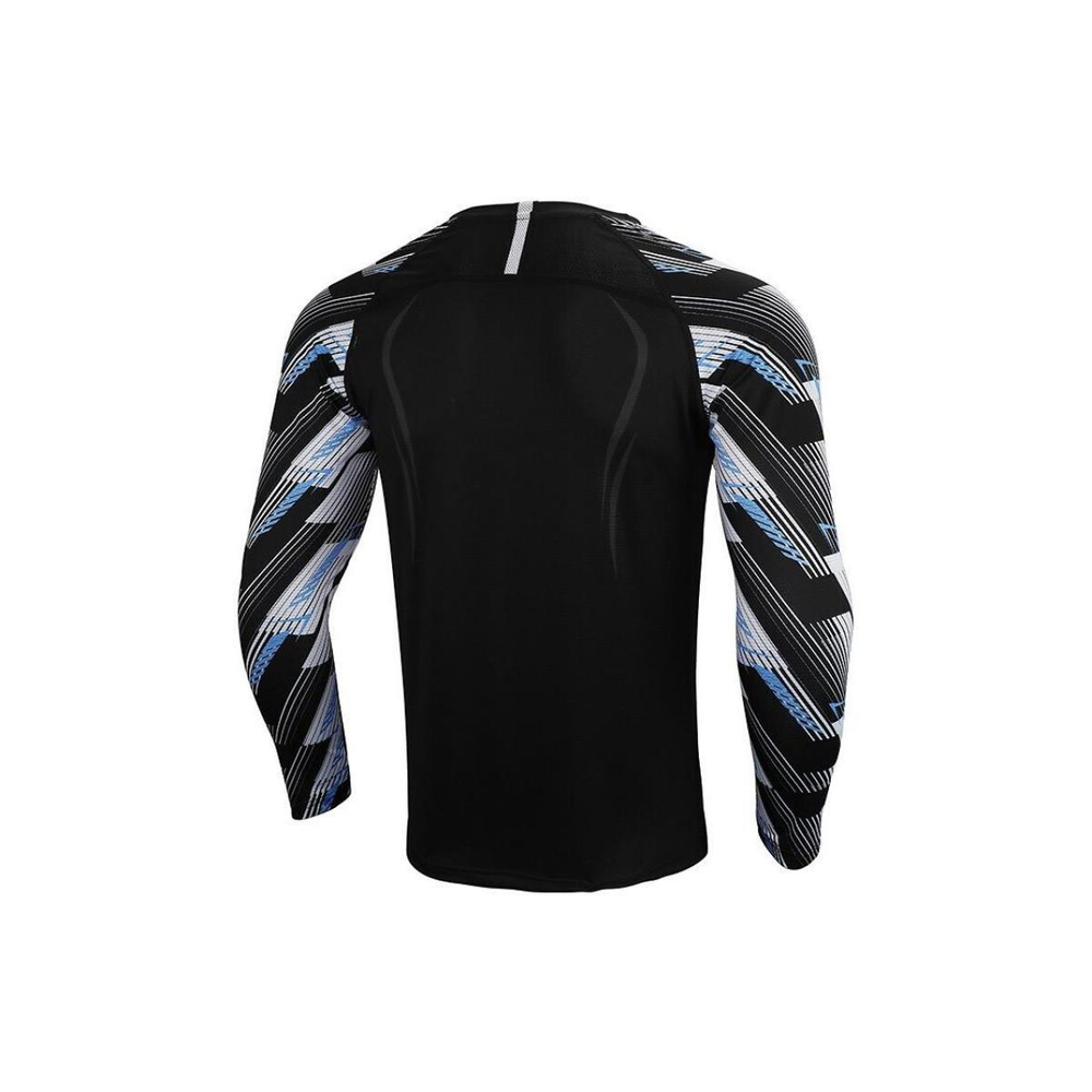 Under Armour T