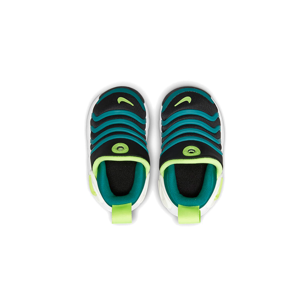 Nike Dynamo GO FlyEase