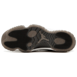Jordan Future Black White Gold