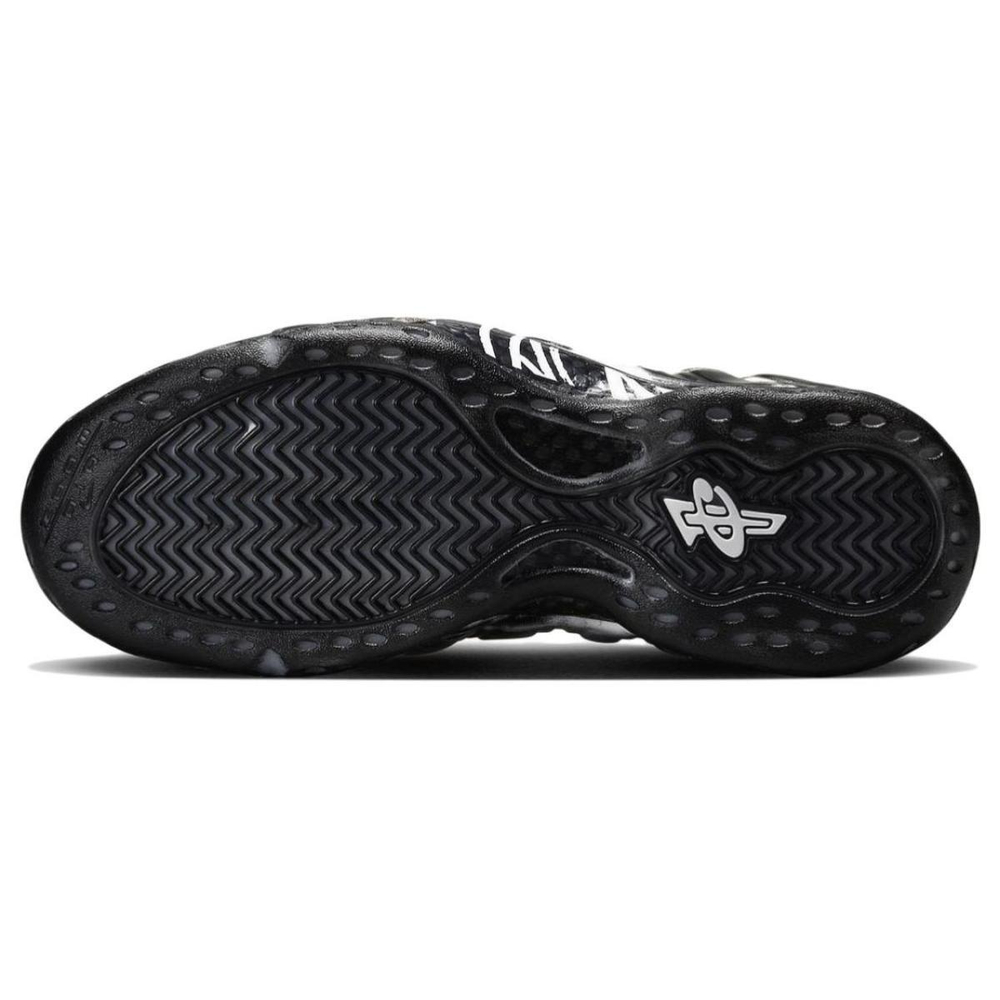 Nike Foamposite One "Black and White"