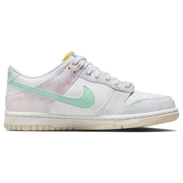 Nike Dunk "Paisley Print"