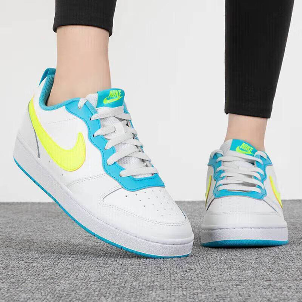 Nike Court Borough Low 2