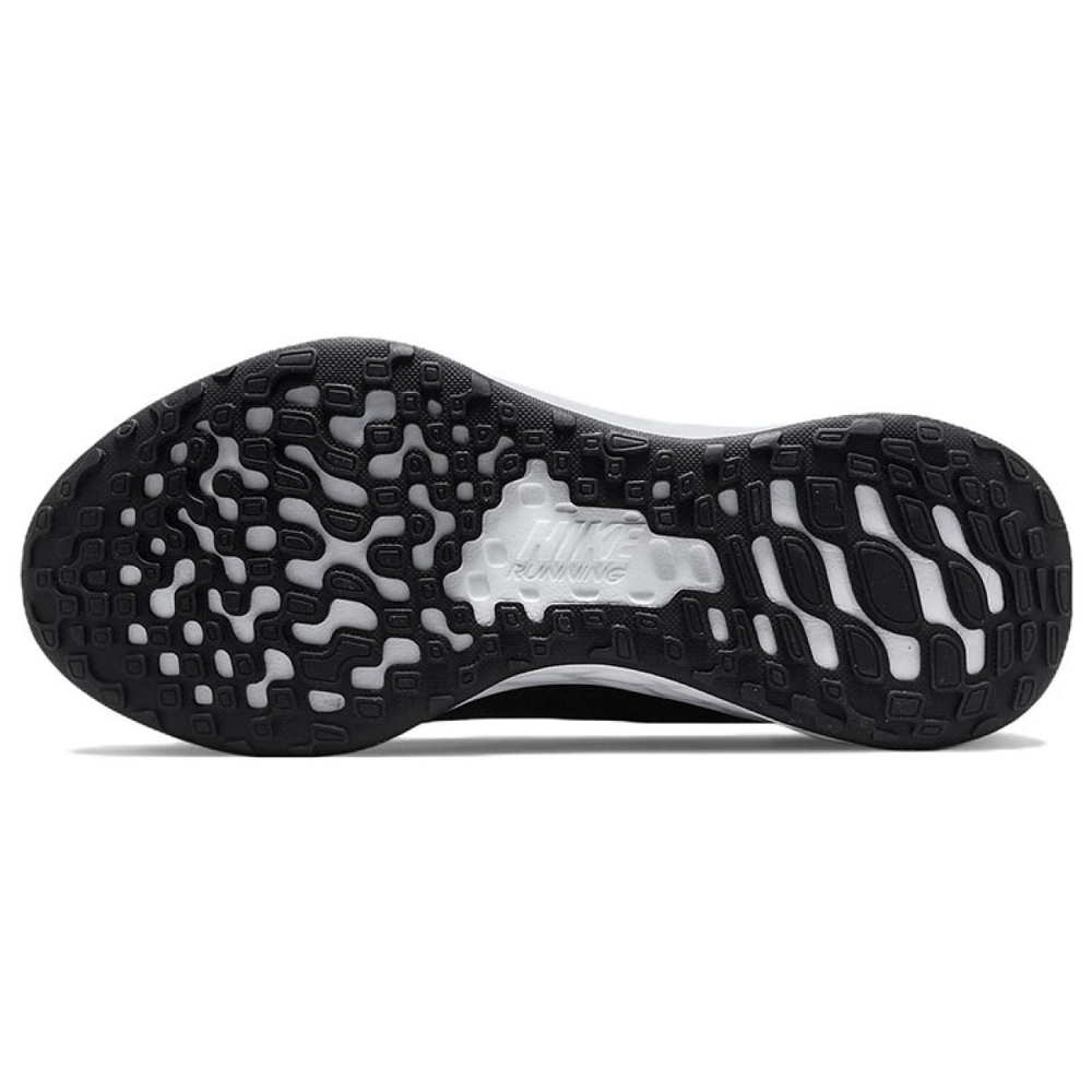 Nike REVOLUTION 6