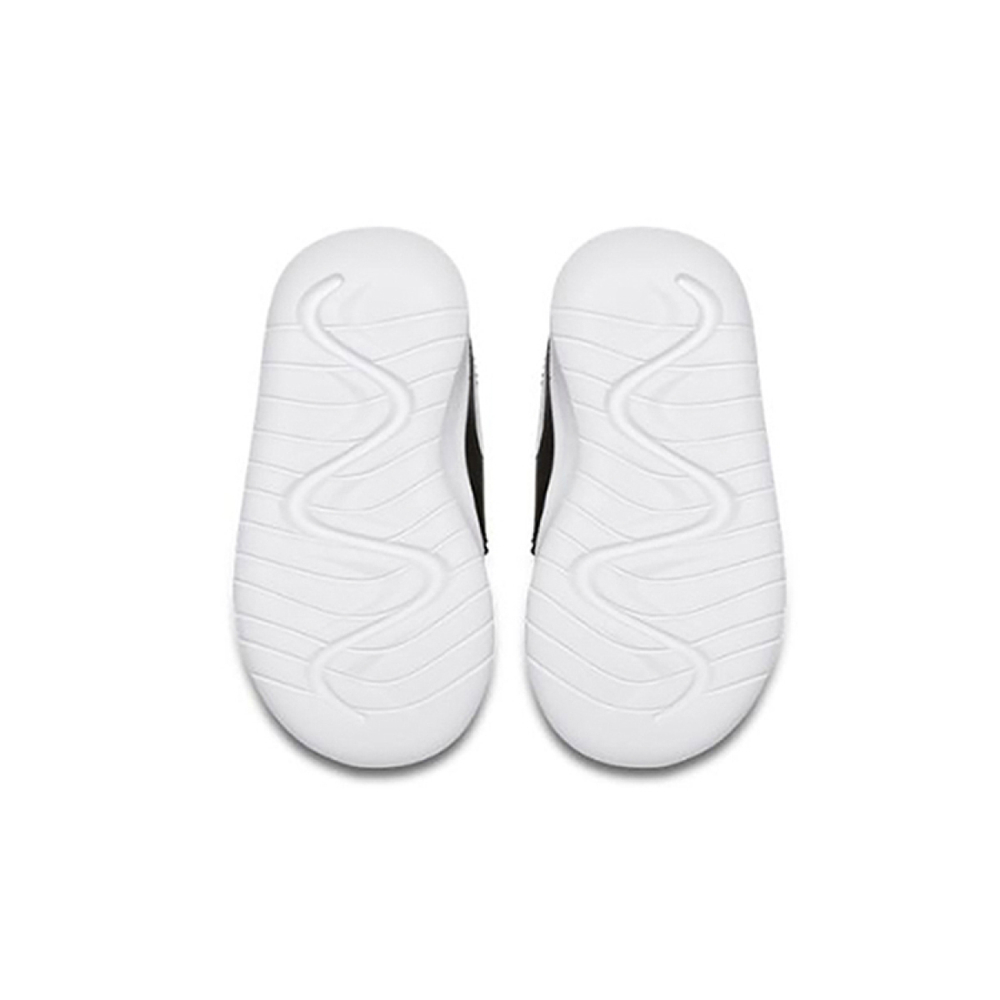 Nike Tessen