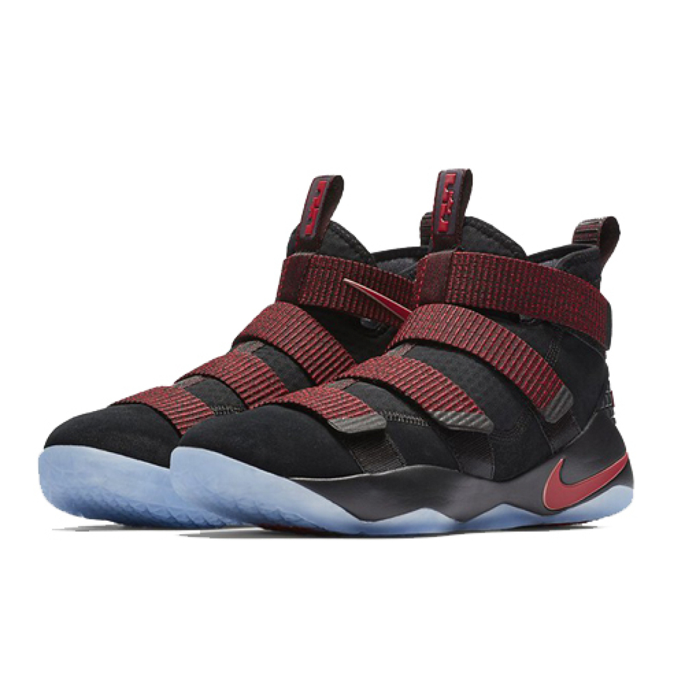 Nike zoom soldier 11 XI LBJ