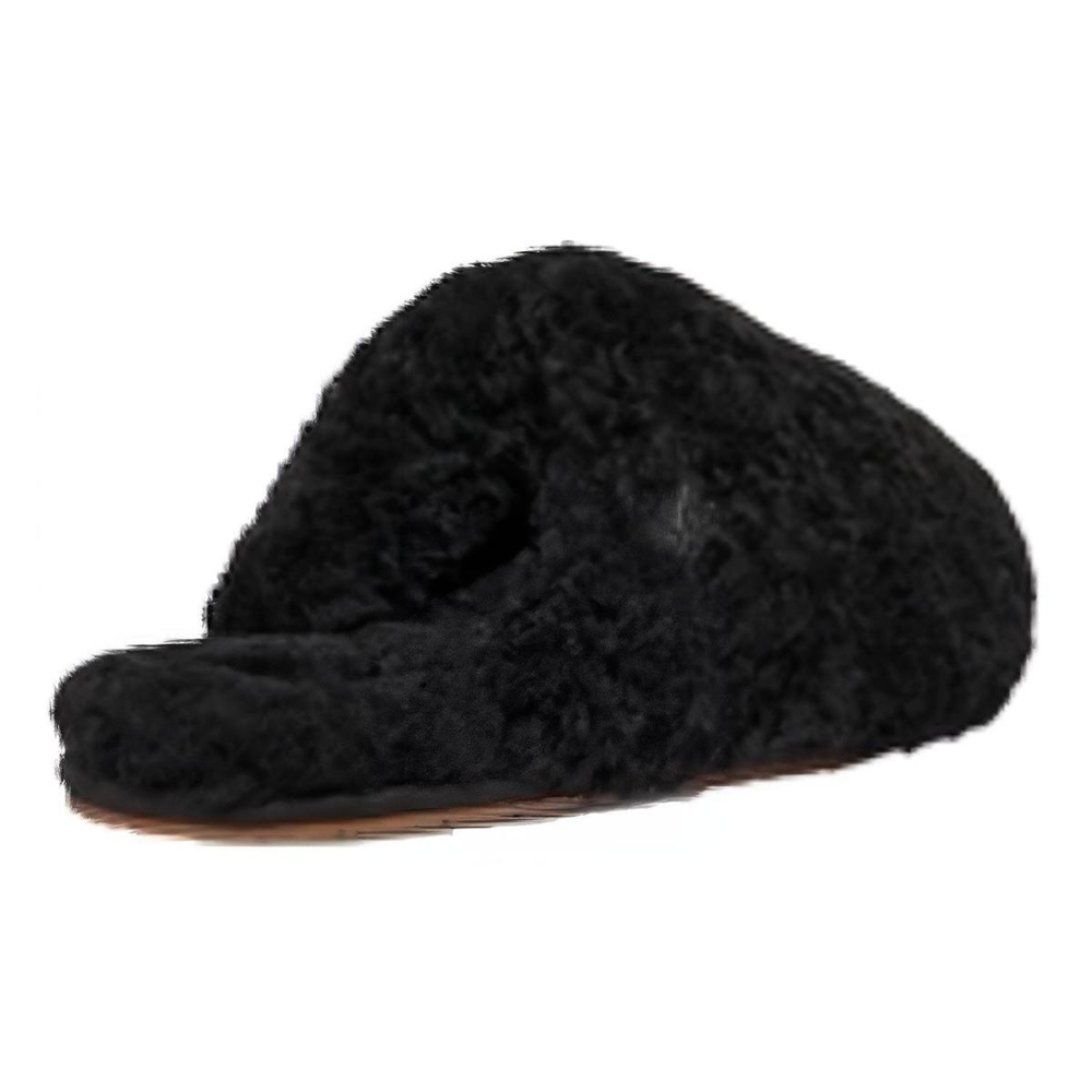 UGG /