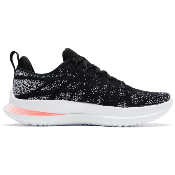 Under Armour Velociti 3