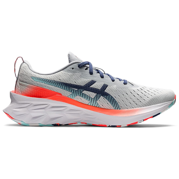 Asics Novablast 2 / /