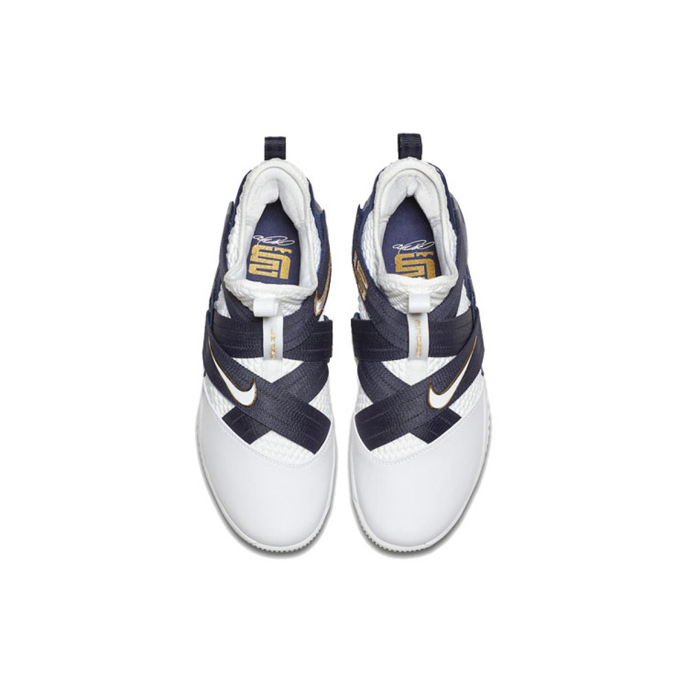 Nike zoom soldier 12 12