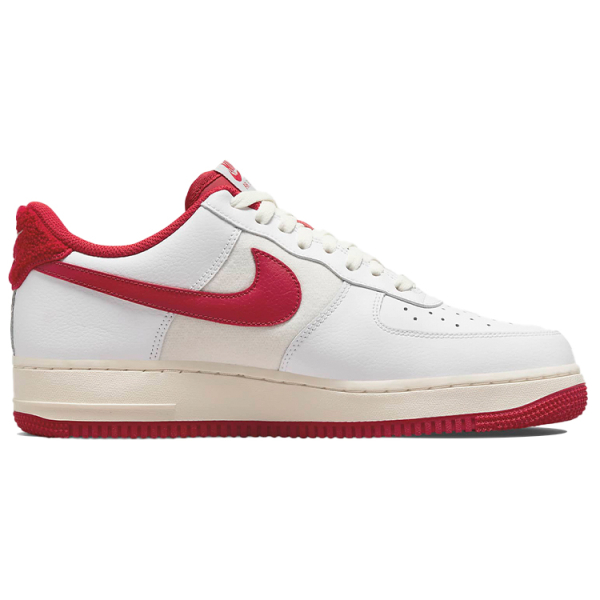 Nike Air Force 1 LV8