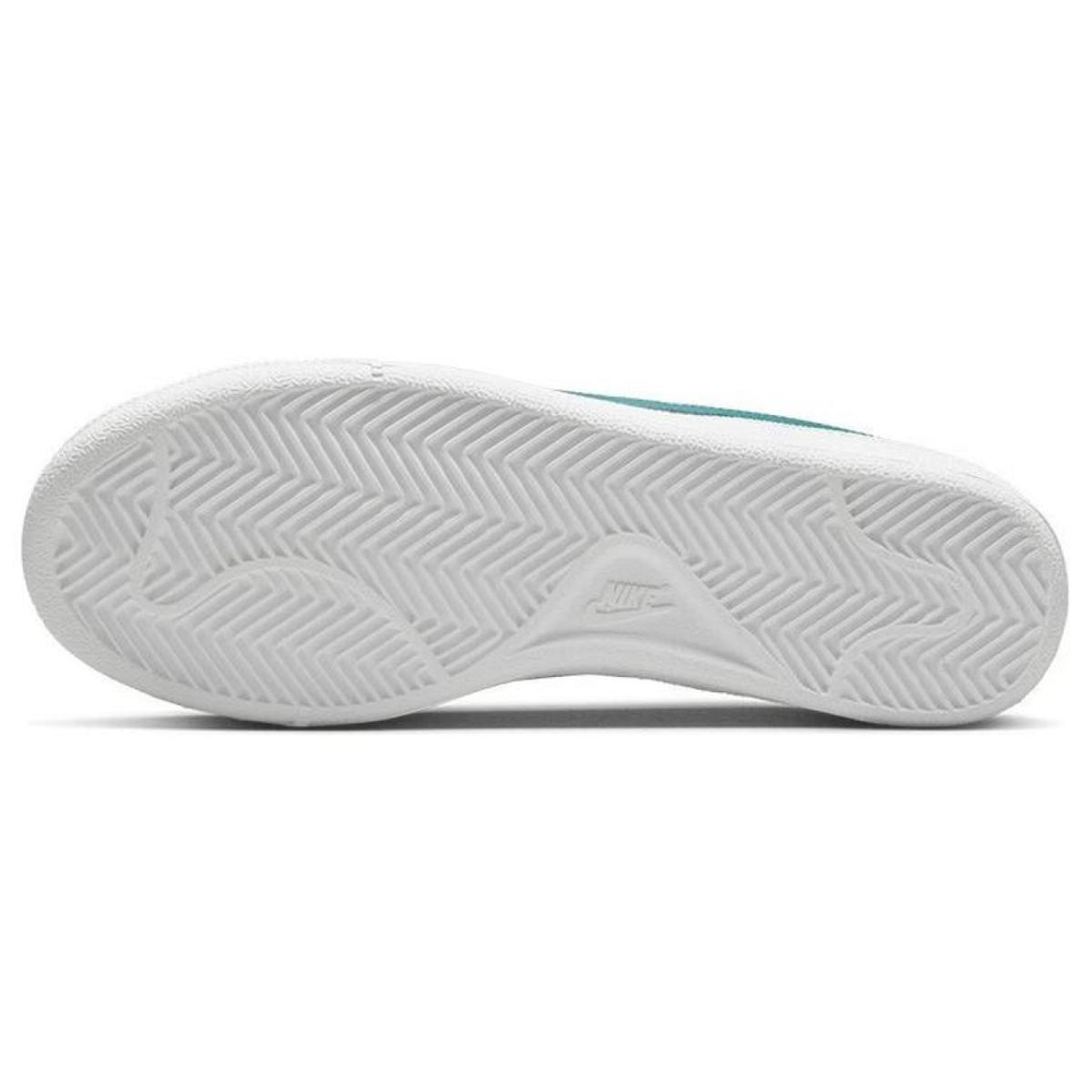 Nike Court Royale