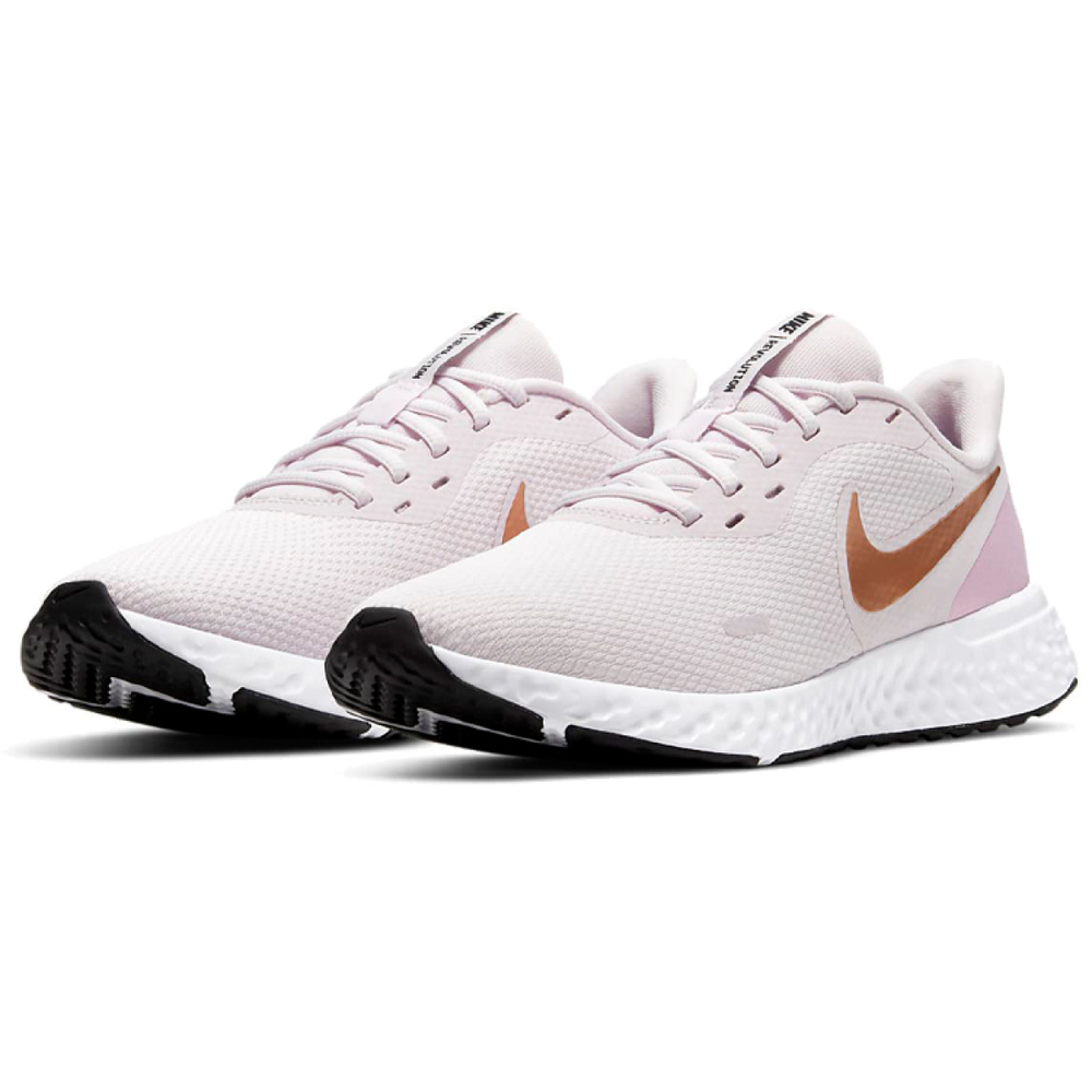 Nike REVOLUTION 5