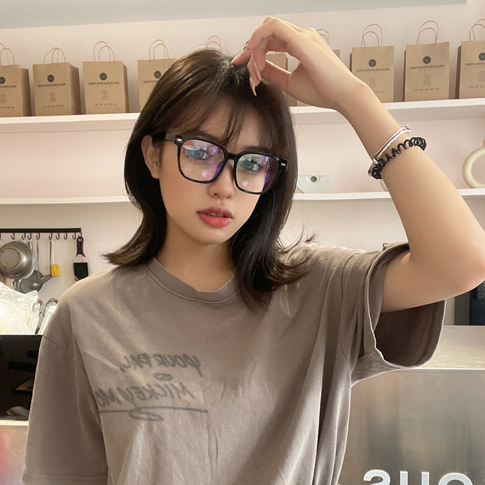 【 】 PULAIS #