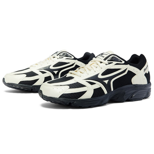 Mizuno Spark CN1