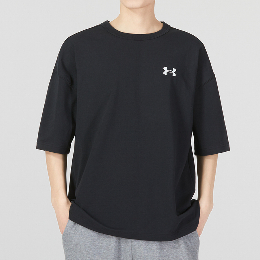Under Armour T