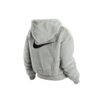 Nike Sportswear Essentials logo /