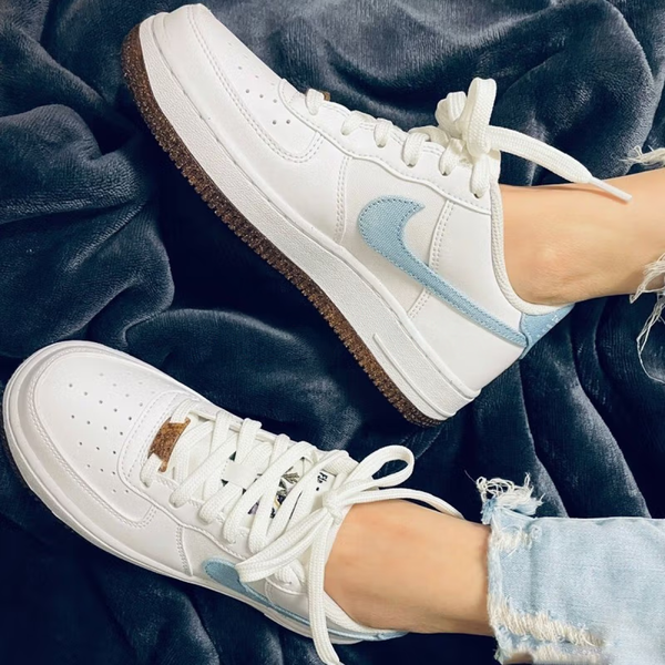Nike Air Force 1 LV8 1