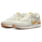 Nike Venture Runner