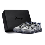 【 】 Nike Air Monarch 4 PU 811