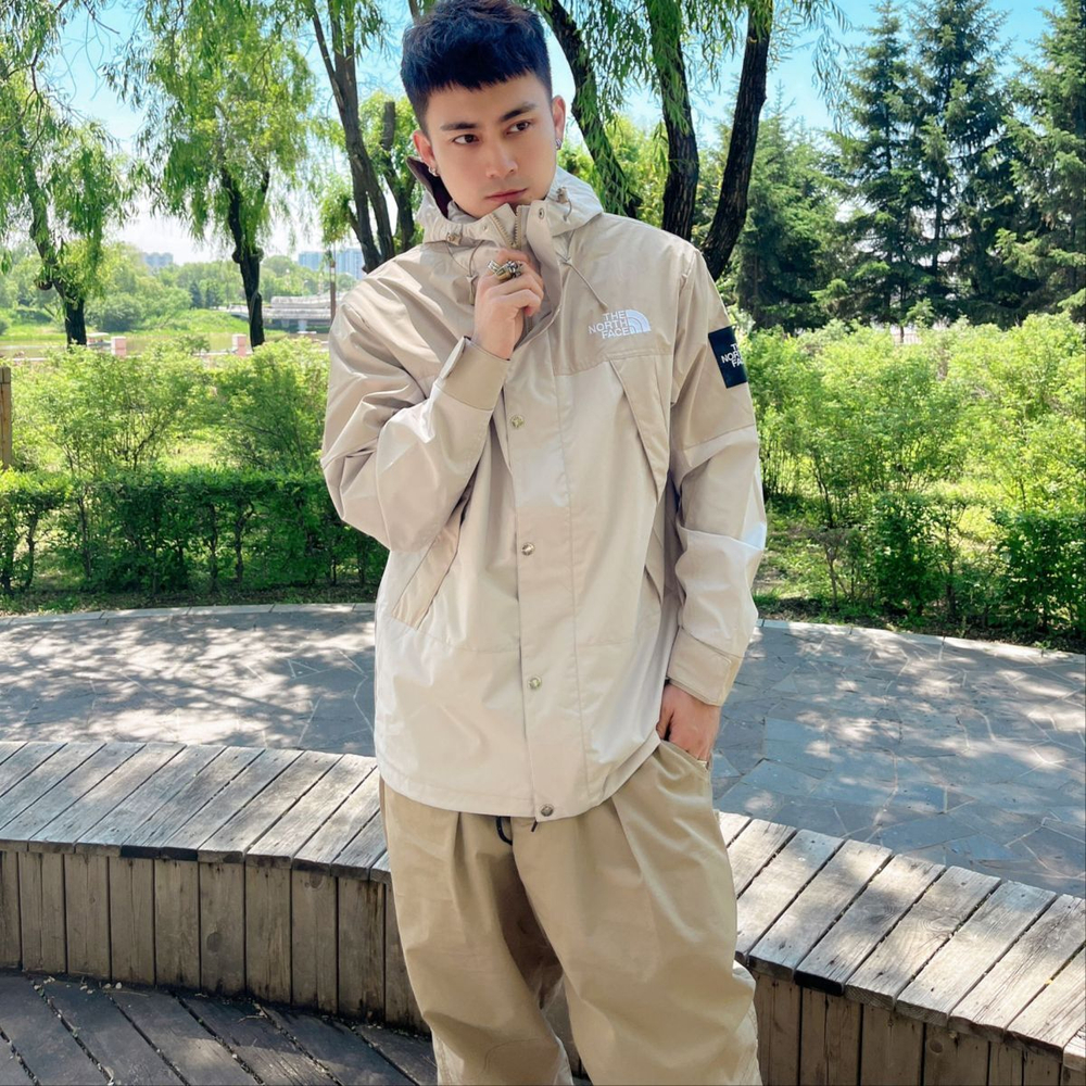 THE NORTH FACE