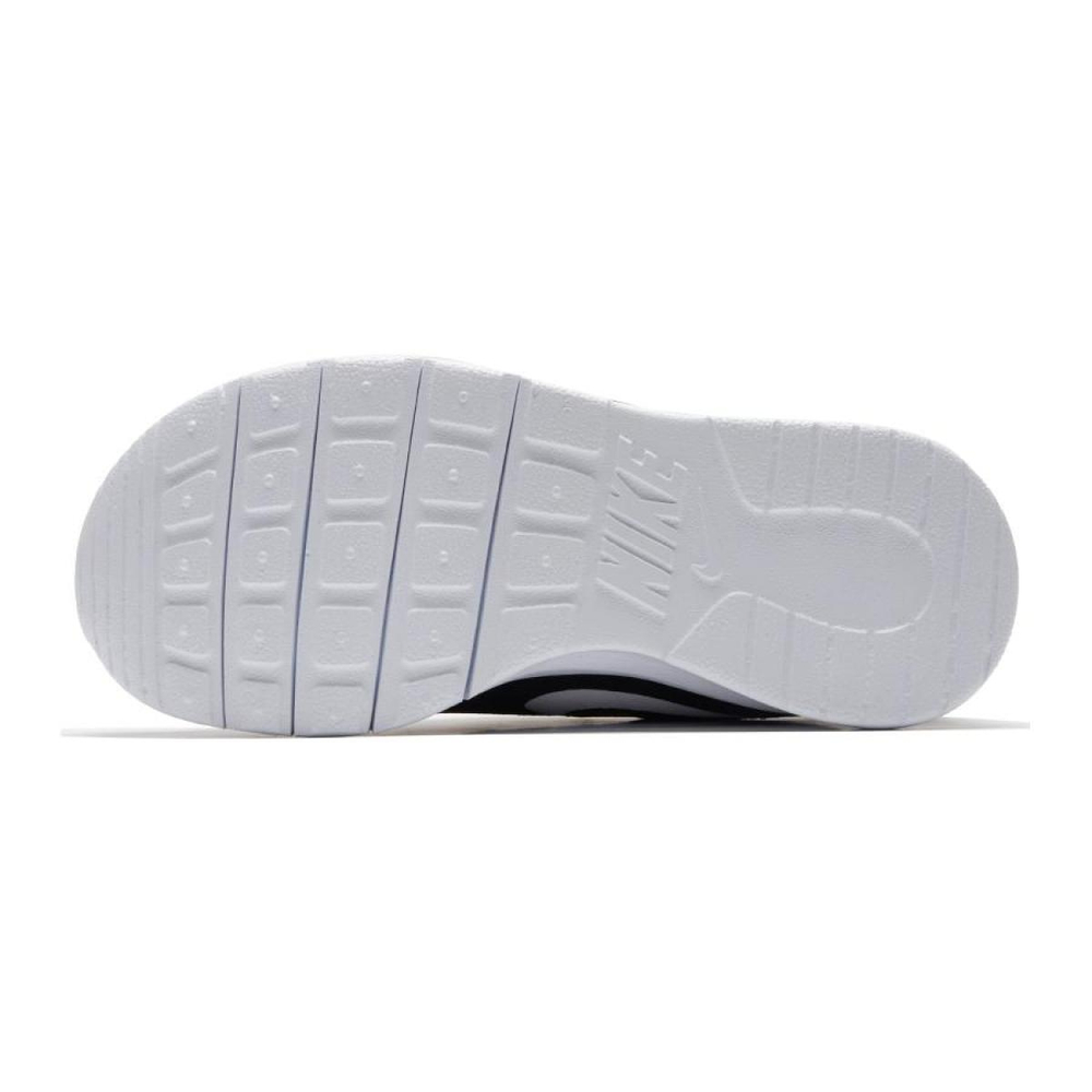Nike Tanjun