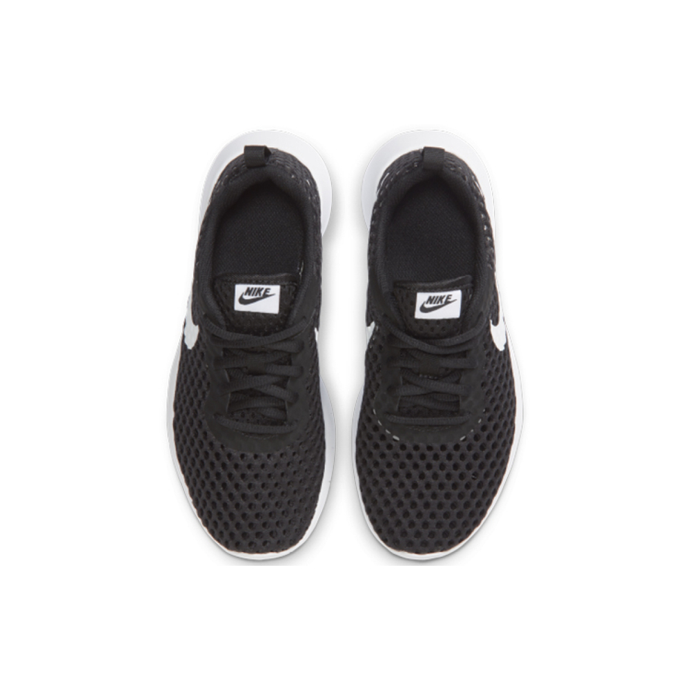 Nike Tanjun