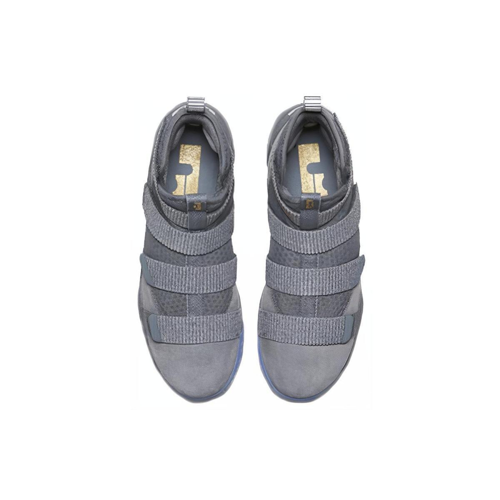 Nike zoom soldier 11