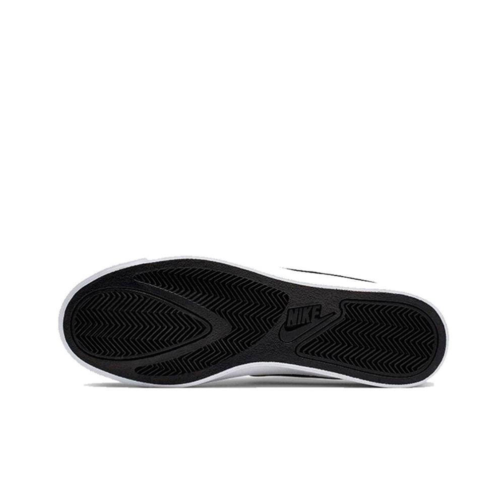 【 】 Nike Court Royale
