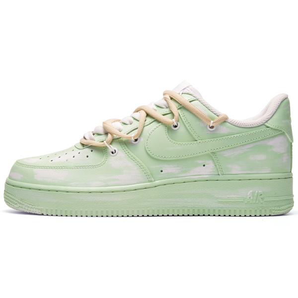 【 】 Nike Air Force 1