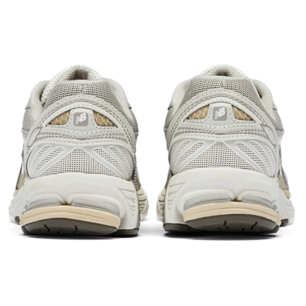 New Balance NB 860