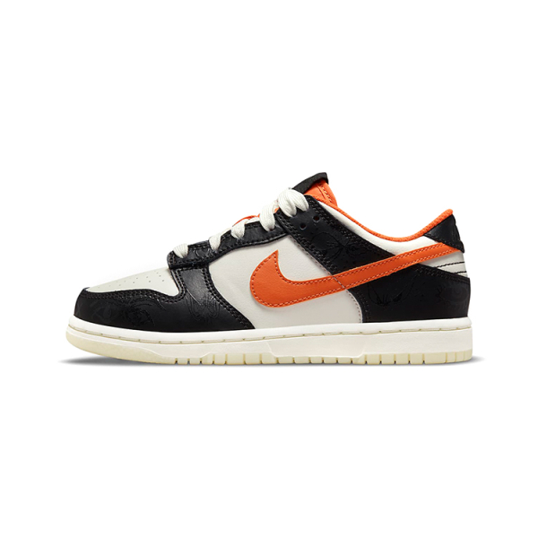 Nike Dunk "Halloween"
