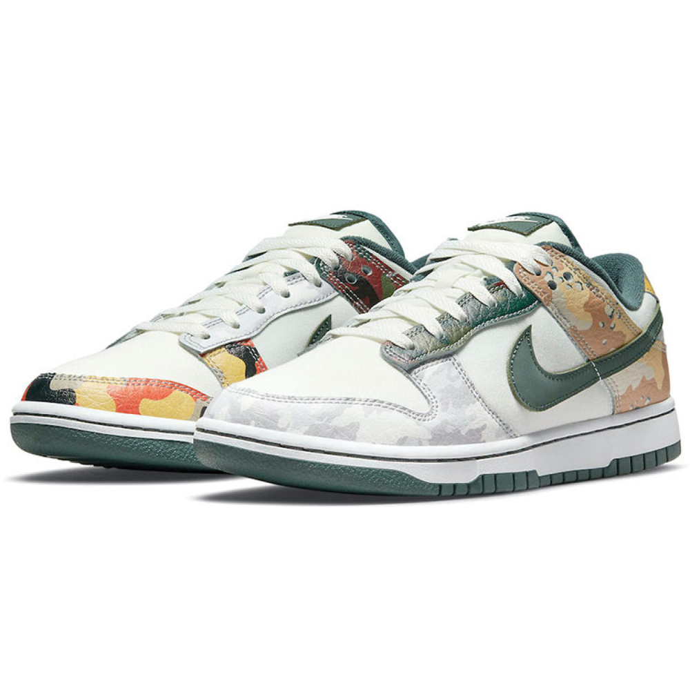 Nike Dunk SE "Sail Multi-Camo"