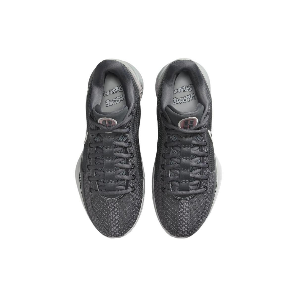 Nike Sabrina 1
