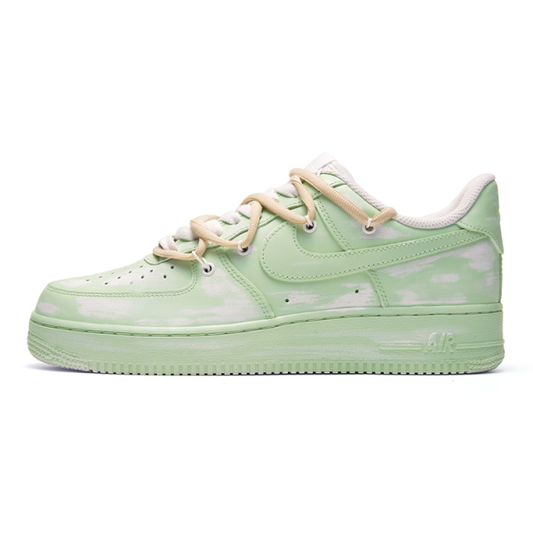 【 】 Nike Air Force 1 LE GS