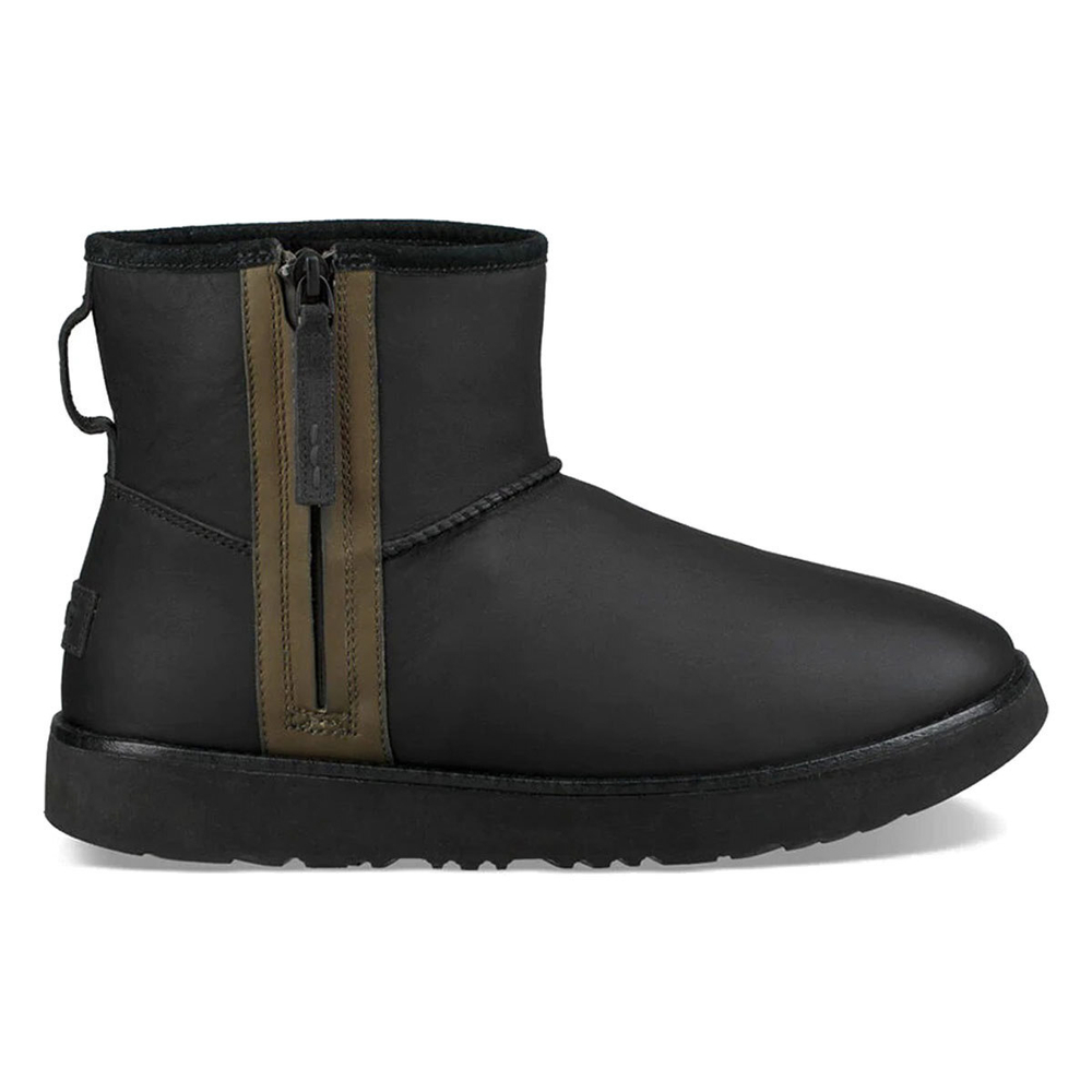 UGG Classic Mini Zip Waterproof