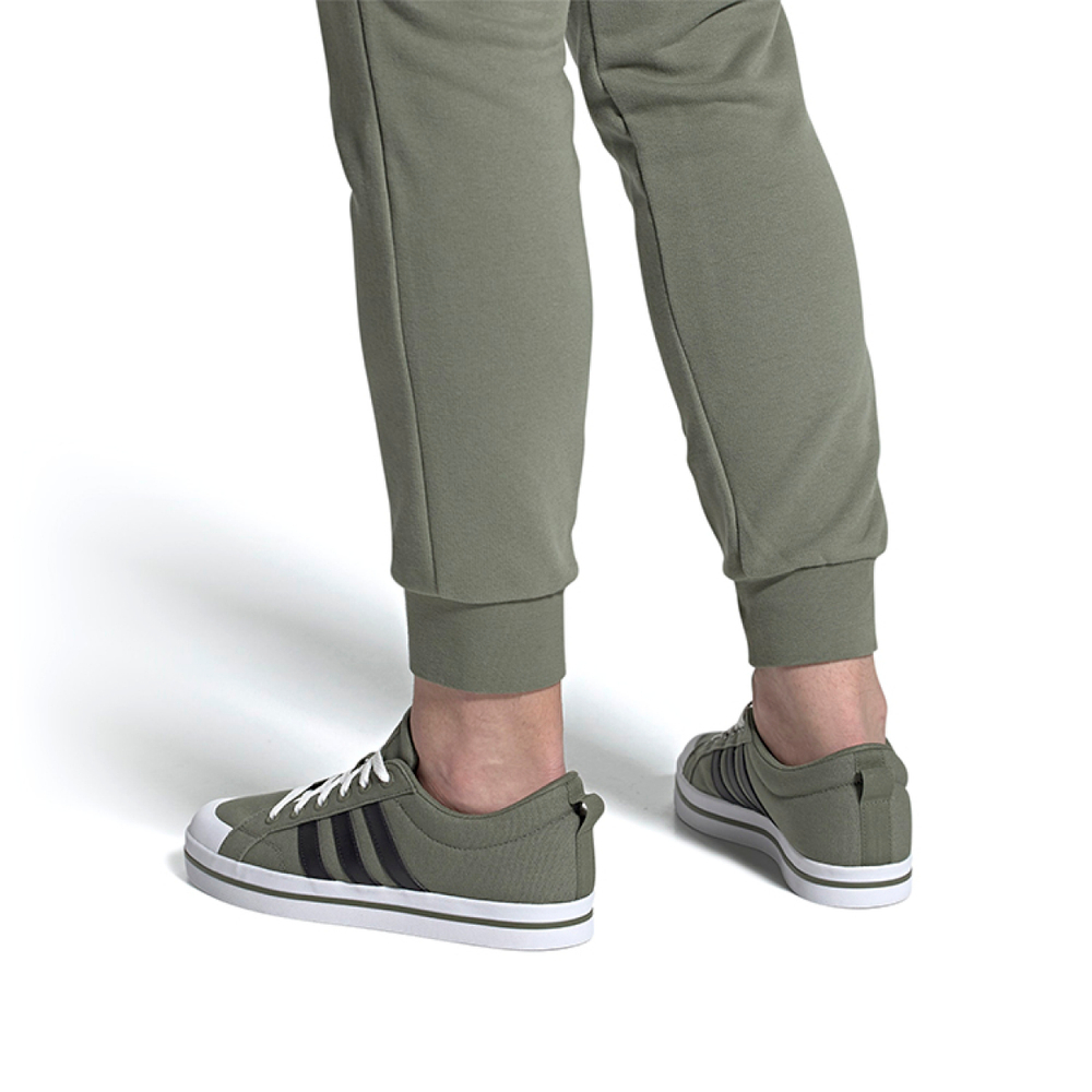 Adidas neo Bravada