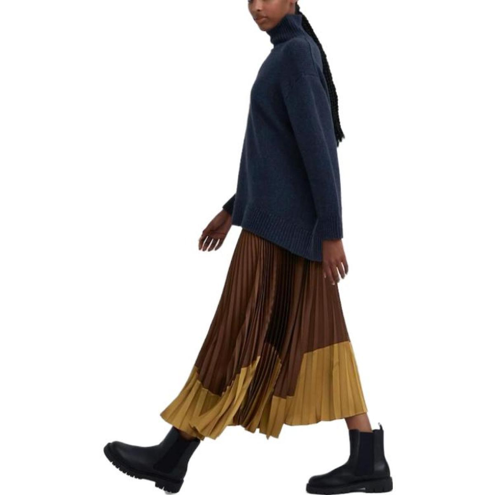 UNIQLO/ x Clare Waight Keller FW23