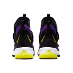 Nike zoom soldier 13