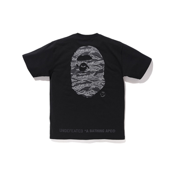 A BATHING APE x Undefeated 5 Strikes Tee Black T