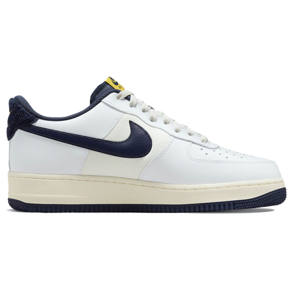 Nike Air Force 1 '07 LV8