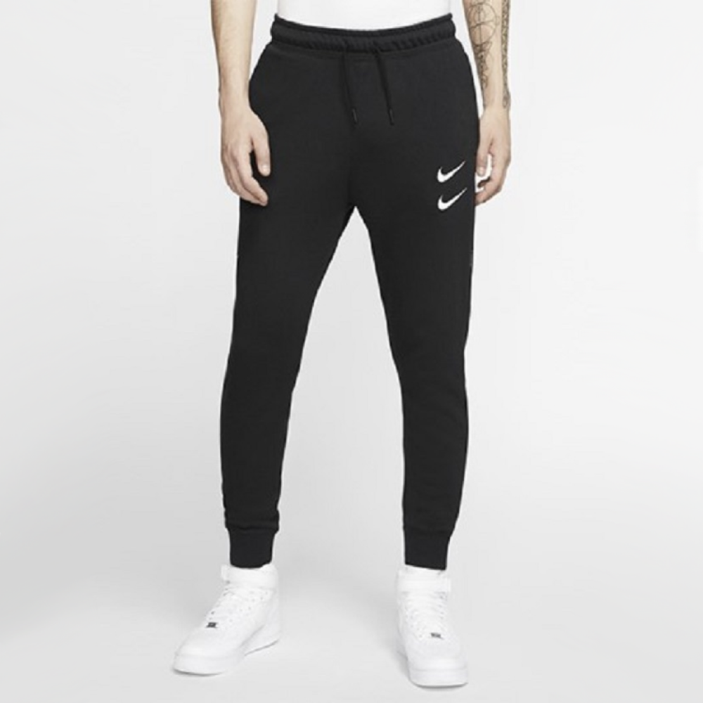 Nike Sportswear Swoosh