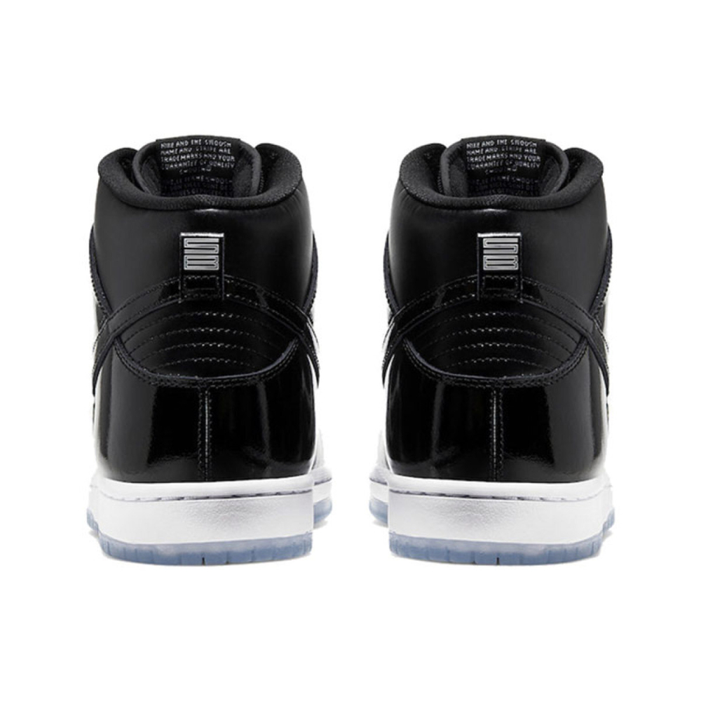 Nike Dunk SB "Space Jam"